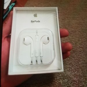 Apple earpods 3.5 audio plug